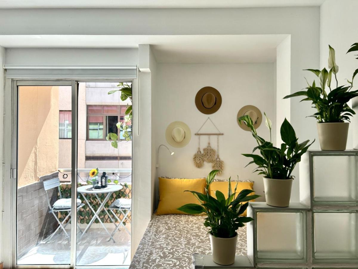 2 Min Dalla Spiaggia Loft Terrazza Casa Gialla لاس بالماس دي غران كاناريا المظهر الخارجي الصورة
